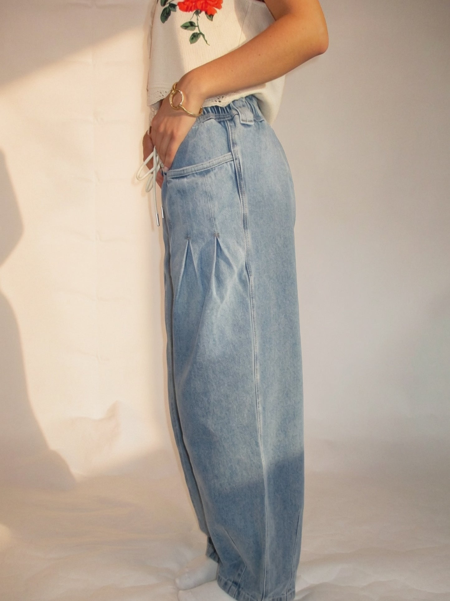 Denim barrel drawstring jeans
